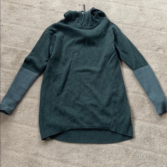 Athleta Sweaters - Athleta merino wool sweater